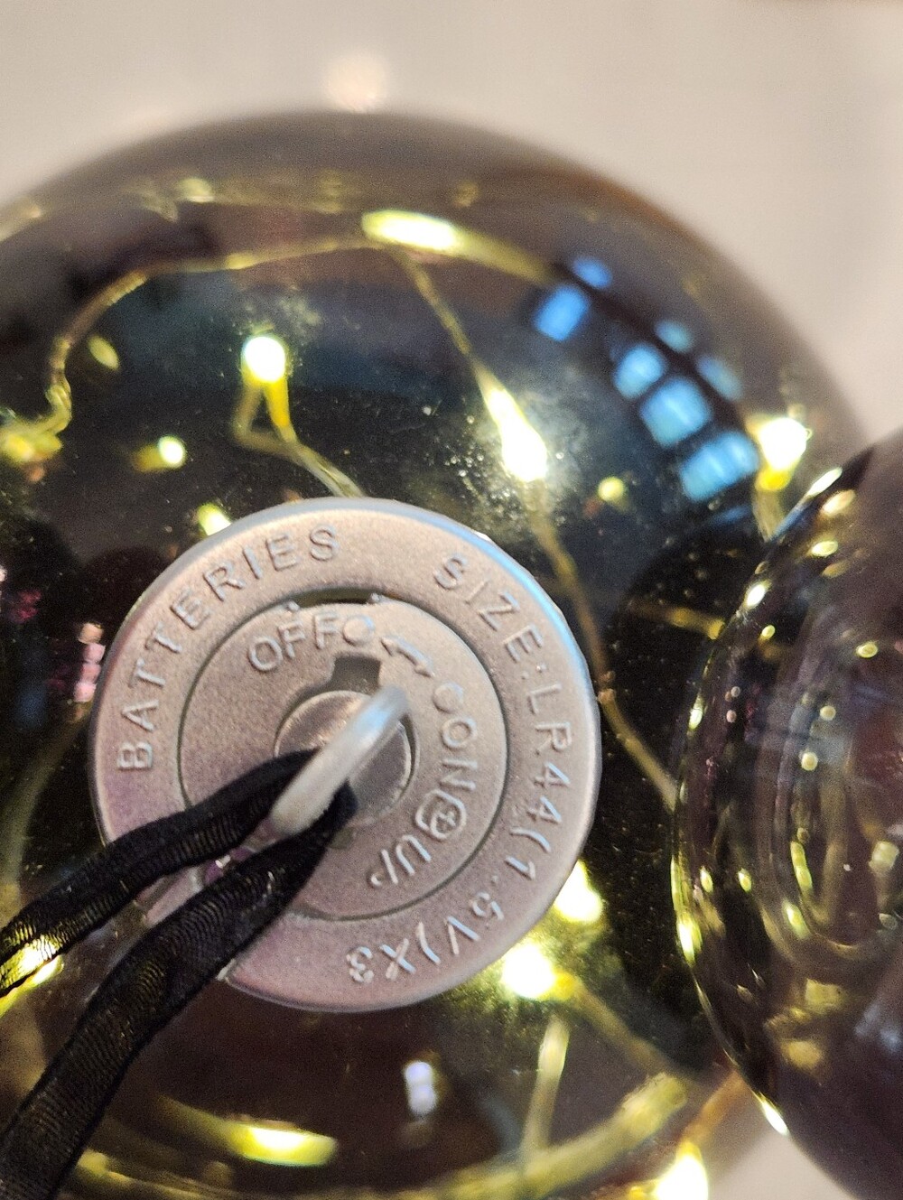 Disney Epcot Illuminations Farewell 2019 Ornament Mickey Ears - Picture 9 of 9